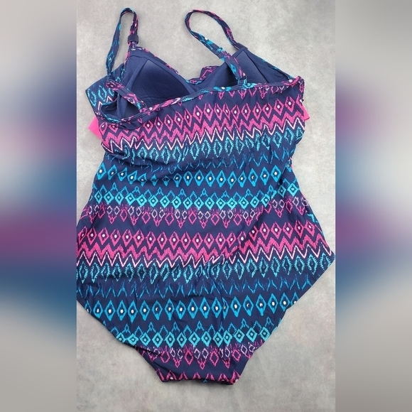 KIAN D  One-piece Colorful Women's Swimsuit Size 4XL - Picture 4 of 9